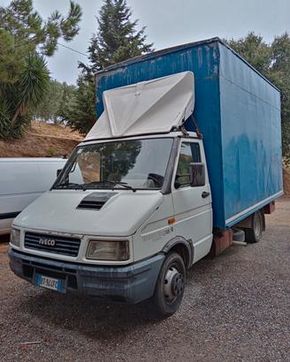 autocarro Daily Iveco 49/12