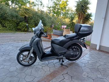 Aprilia Scarabeo 125