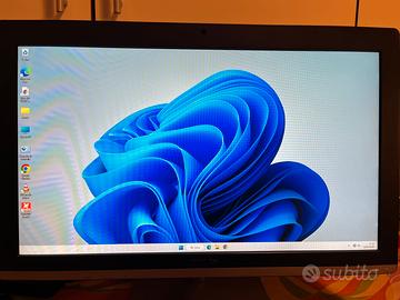 Pc fisso con display 24”
