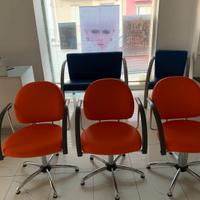 3 poltrone lavoro e 1 regolabile.