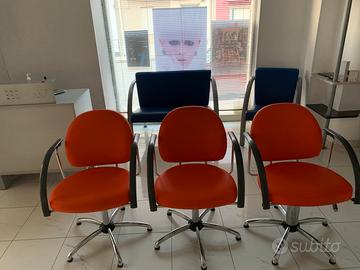 3 poltrone lavoro e 1 regolabile.