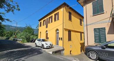 Immobile in asta di 347 m² con più di 5 locali a F