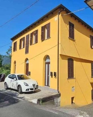 Immobile in asta di 347 m² con più di 5 locali a F