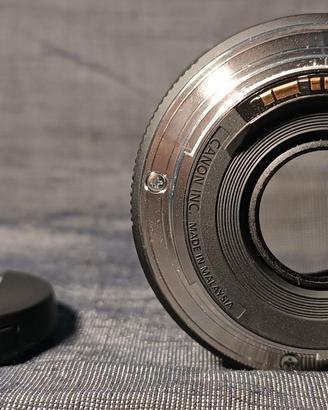 Canon EF 50mm f/1.8 STM