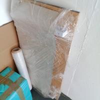 Staffe pieghievoli e tavolo