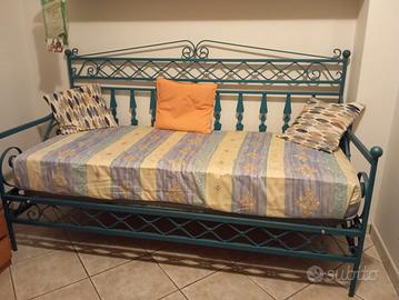 letto singolo in ferro battuto 
