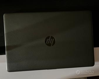 Notebook HP 15,6 SSD 12GB ideale per studio