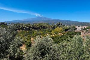 DUE Fabbricati e TERRENO EDIFICABILE con Pozzo