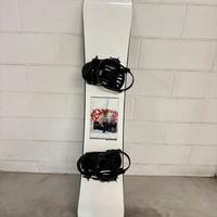 Tavola Snow Ride + attacchi Burton