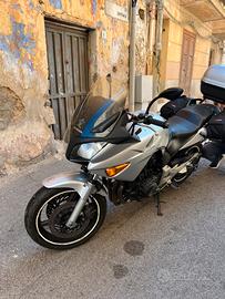 Honda cbf-s 600