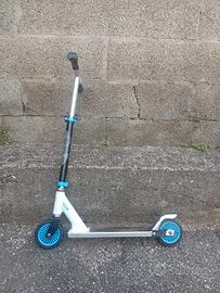 monopattino Oxelo dai 3 ai 9 anni max