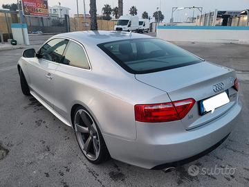 Audi A5 3.0 TDI V6 quattro da vetrina "LEGGERE"