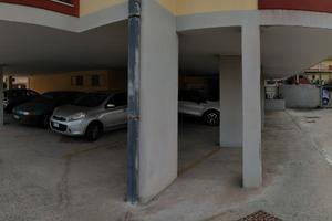 Posto auto scoperto interno cortile condominiale