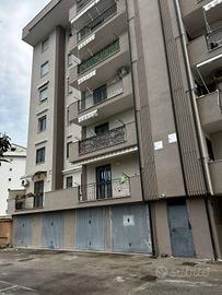 Attico / Mansarda di 110 m² con 4 locali e posto a