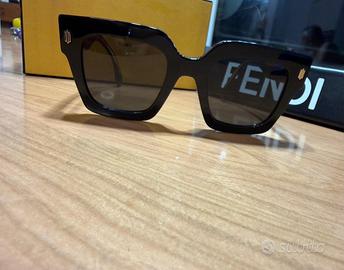 Occhiali FENDI donna mai usati