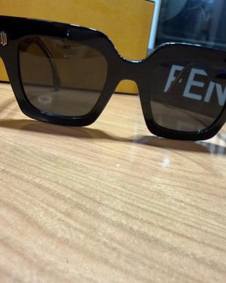 Occhiali FENDI donna mai usati