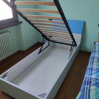 Letto singolo + comodino