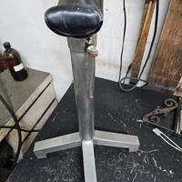 piede in acciaio per estetica 