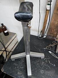 piede in acciaio per estetica 