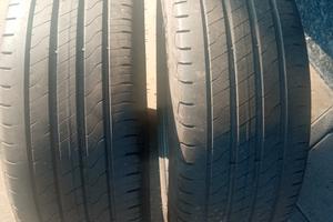 gomme 215/45/R16