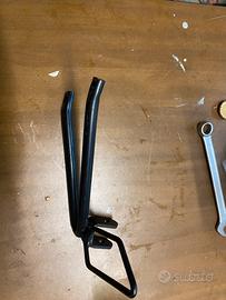 Supporto pedana posteriore sinistra aprilia af1