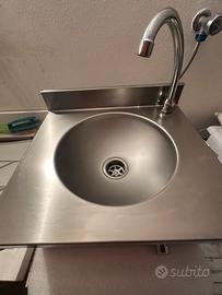 Lavamani a ginocchio