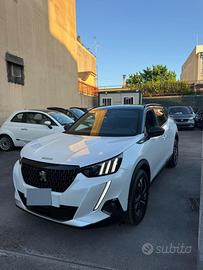 PEUGEOT 2008 GT