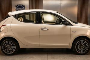 Lancia Ypsilon 1.0 FireFly 5 porte S&S Hybrid Oro