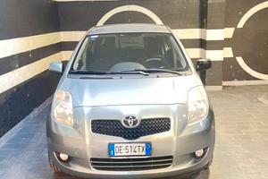 Toyota yaris 1.3 benzina -114.000km originale