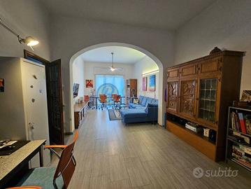 Villa di 180 m² con più di 5 locali a Viareggio