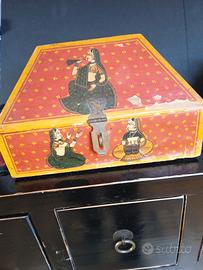 antica scatola indiana