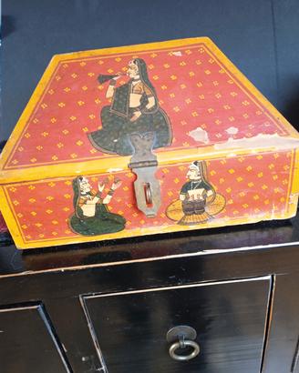 antica scatola indiana