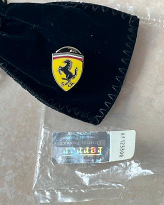 Ferrari spilla scudetto