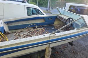 Motoscafo da sistemare