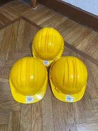 Lotto 3 elmetti gialli da cantiere usati