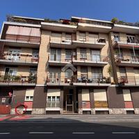 3 LOCALI A NOVARA
