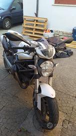 Moto ducati monster 696 bianca 5074 km