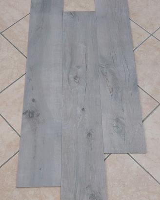 piastrelle effetto legno 