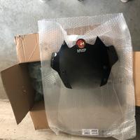 Cupolino alto givi D8703ST