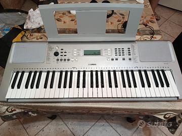 pianola Yamaha 