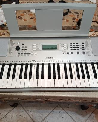 pianola Yamaha 