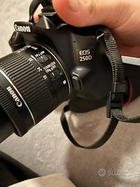 Fotocamera quasi nuova