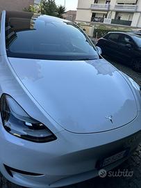 TESLA Model Y RWD