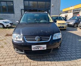 Volkswagen Touran 1.6 16V FSI Trendline