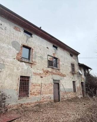 Immobile in asta di 716 m² con più di 5 locali a C
