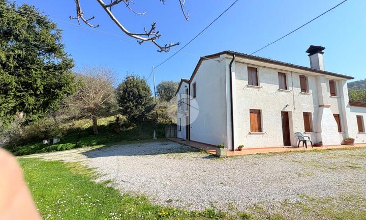 CASA SEMINDIPENDENTE A CINTO EUGANEO