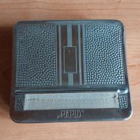 Vecchia macchinetta avvolgi sigarette