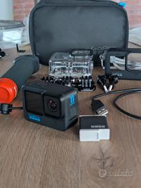 GoPro Hero 11 + accessori, come nuova