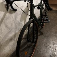 Bicicletta Triban Gravel