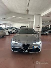 Alfa Romeo Giulia 2.2 Turbodiesel 210 CV AT8 AWD Q